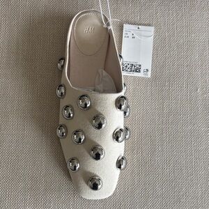 NWT Never Worn H&M Cream Canvas Mules with Silver Stud Accents
